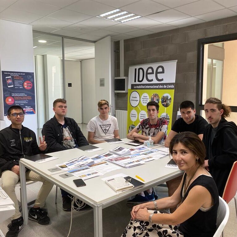 cropped-52092649272_7005a85651_o-1-2